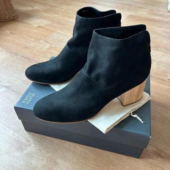 NWOT Eileen Fisher black Suri Tumbled Nubuck Bootie - Picture 2 of 6